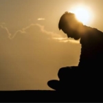 Ý nghĩa giấc mơ thấy kẻ tội đồ báo điềm gì?