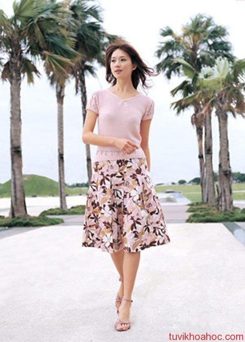 dang-di-2-chan-dan-nhau_1385536224