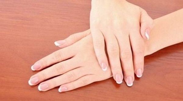 Móng tay người lớn