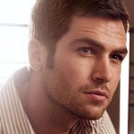 Tướng đàn ông môi đỏ