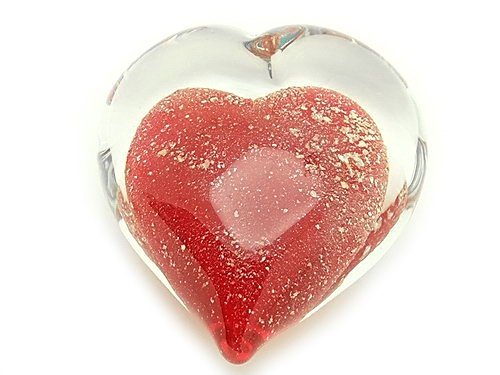 trái tim pha lê đỏ