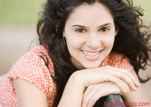 images717771_nucuoi1