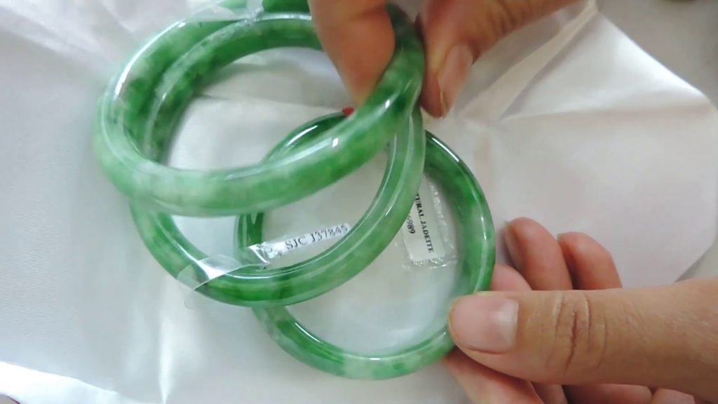 Đeo vòng cẩm thạch mang ý nghĩa thế nào, có thực sự tốt không?