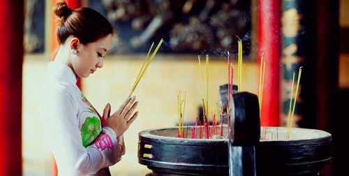 Cầu nguyện thế nào khi đi lễ chùa