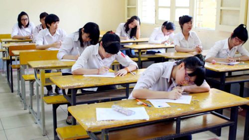 Ông Sơn cho rằng chuyện thi cử hiện nay không có chuyện may hay rủi mà phụ thuộc vào kiến thức, năng lực và tâm lý vững sẽ làm bài tốt (ảnh minh họa).