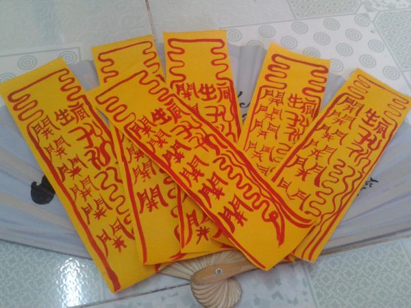 Mơ thấy bùa chú