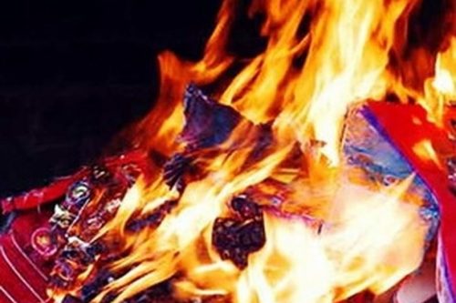 Nguồn gốc của việc đốt vàng mã (ảnh minh họa).