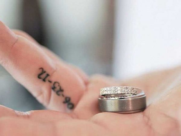 Hình xăm ngày kỷ niệm