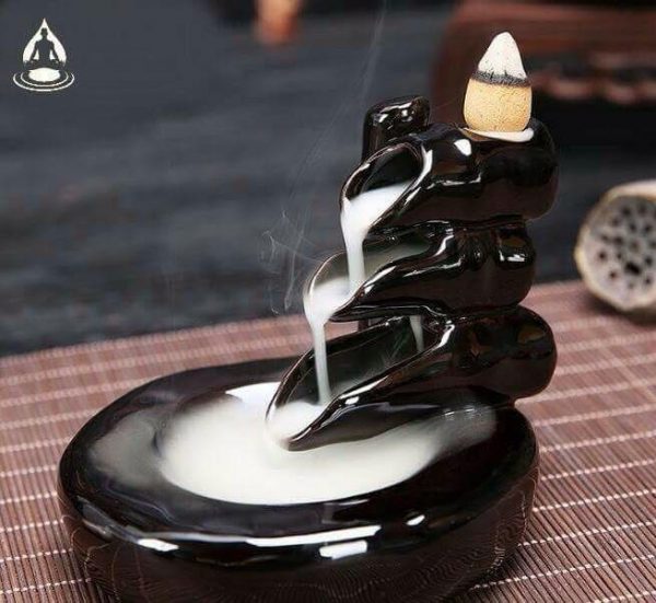 Thác khói trầm hương là gì